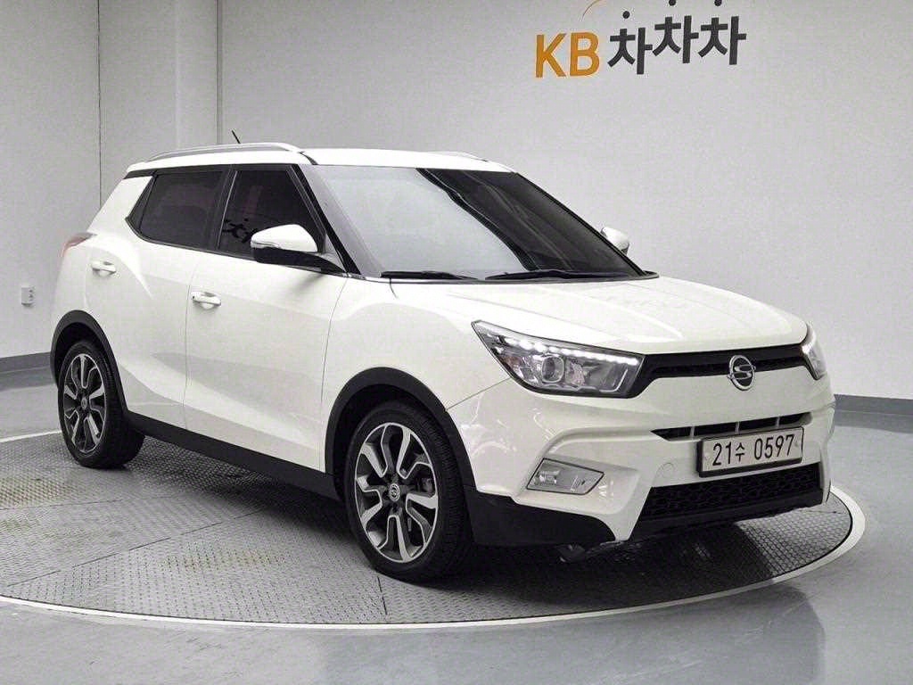 Ssangyong Tivoli - Vista 4