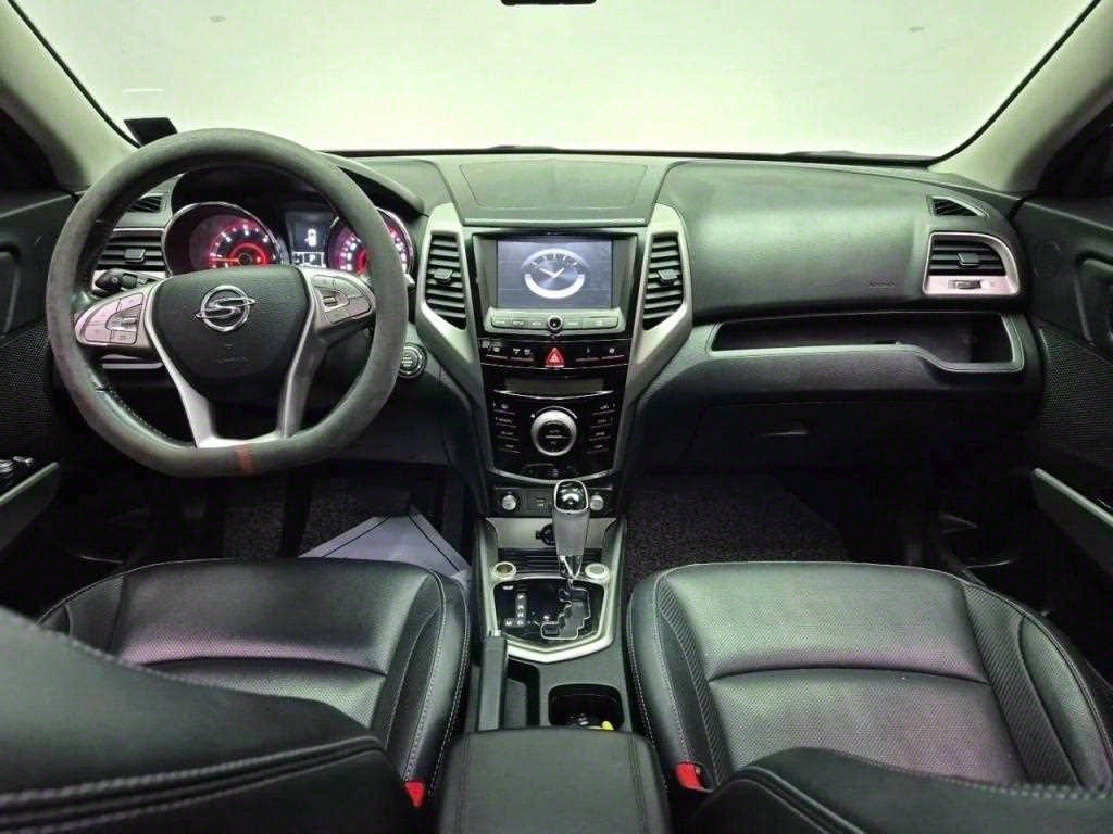 Ssangyong Tivoli - Vista 7