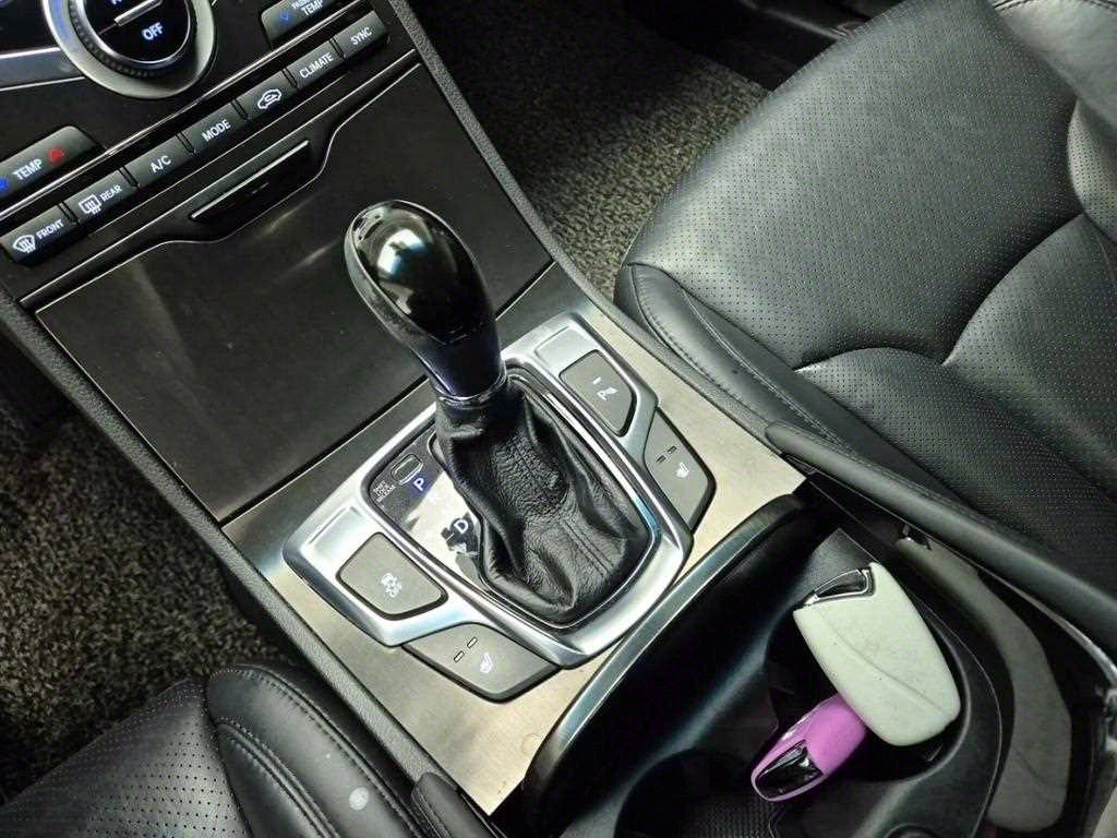 HYUNDAI Grandeur - Vista 8