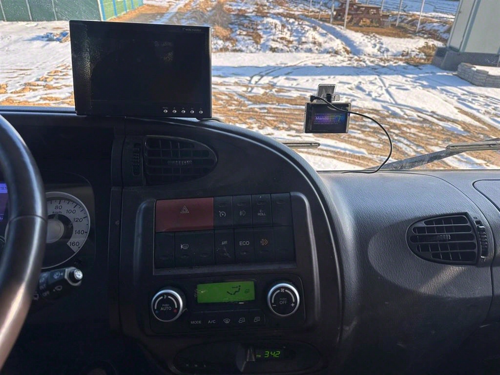 medium and large cargo truck - Vista 7