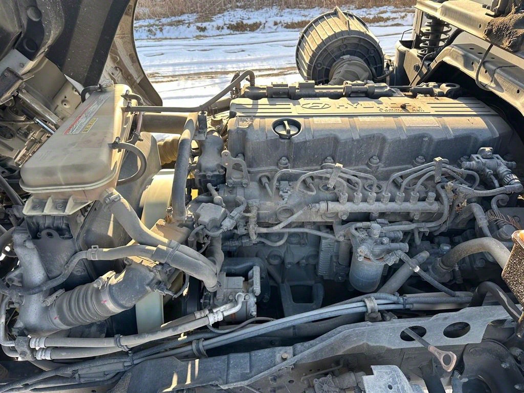 medium and large cargo truck - Vista 12