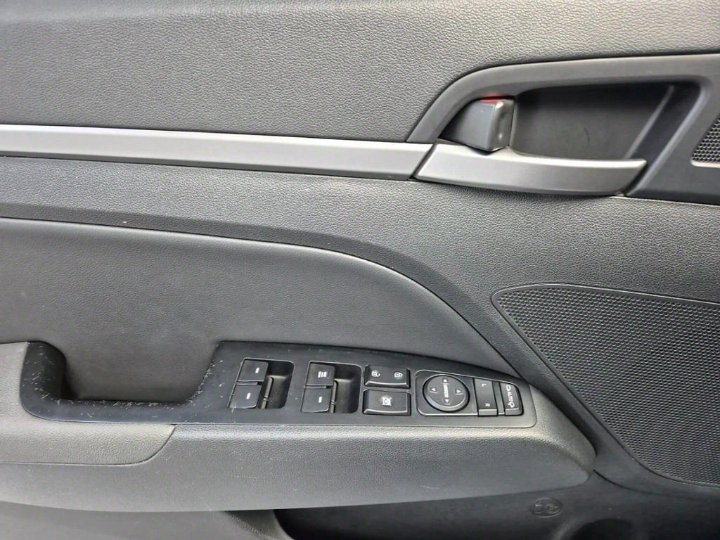 HYUNDAI Avante 2016 Blanco - Importación desde Corea - HF Imports Iquique - Foto 17