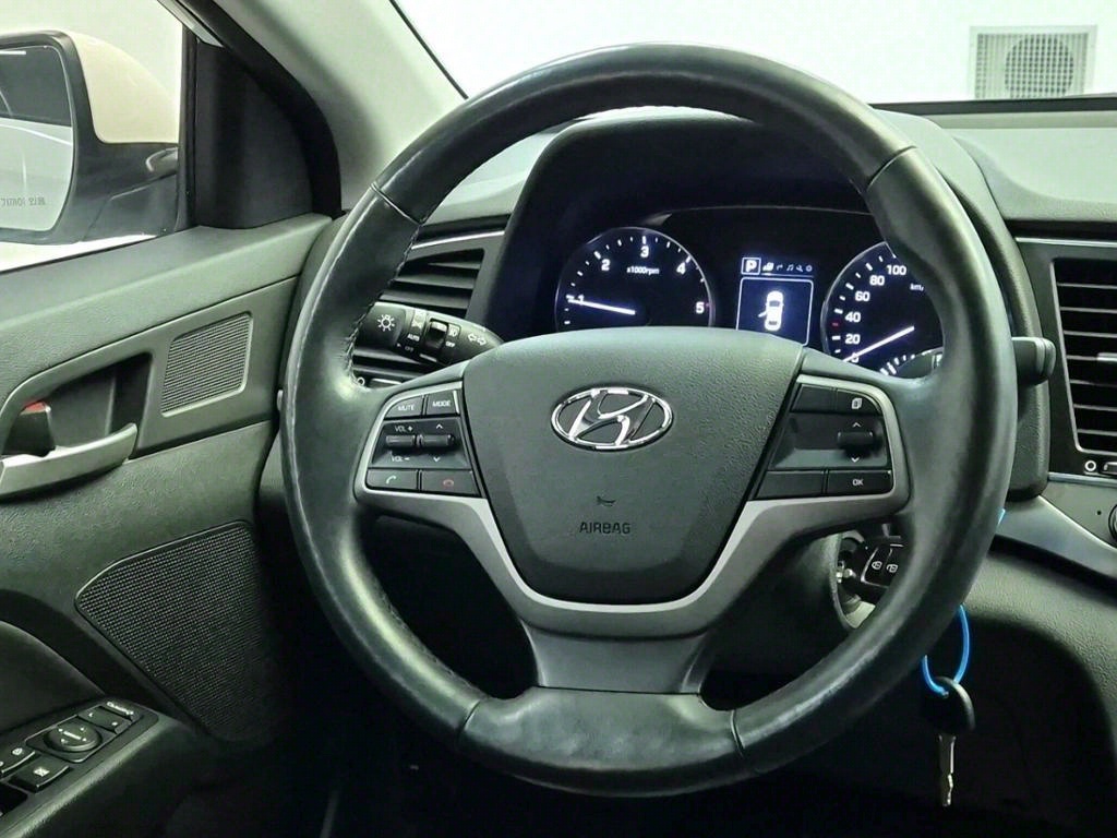 HYUNDAI Avante 2016 Blanco - Importación desde Corea - HF Imports Iquique - Foto 16