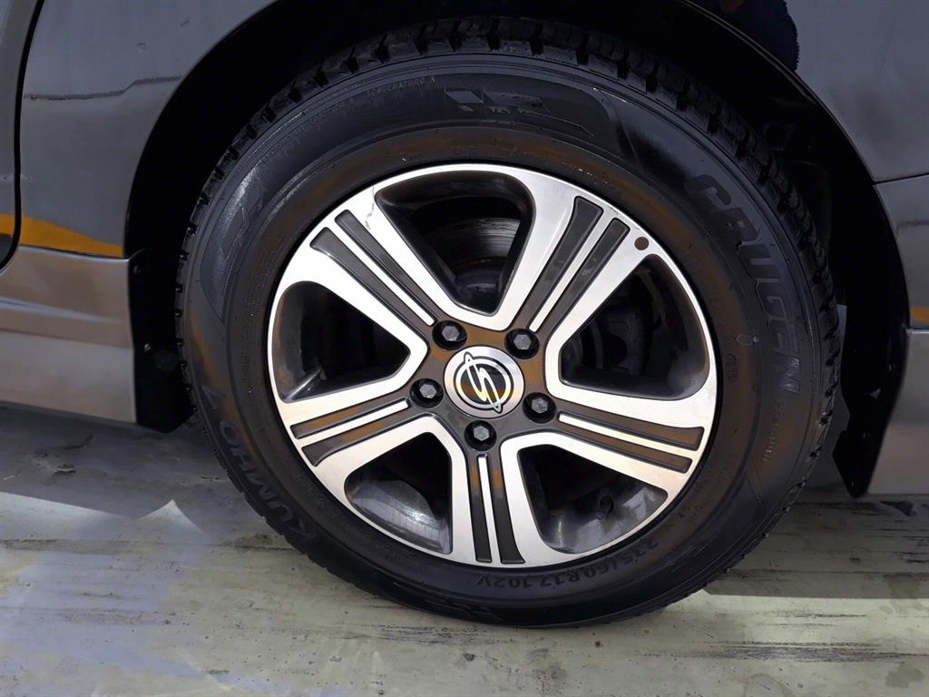 Ssangyong Korando - Vista 5