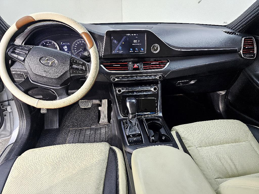 HYUNDAI Grandeur - Vista 5