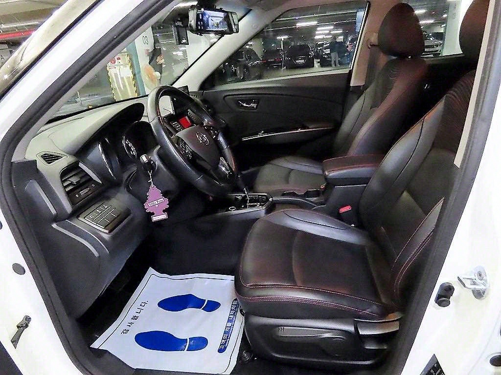 Ssangyong Tivoli - Vista 6