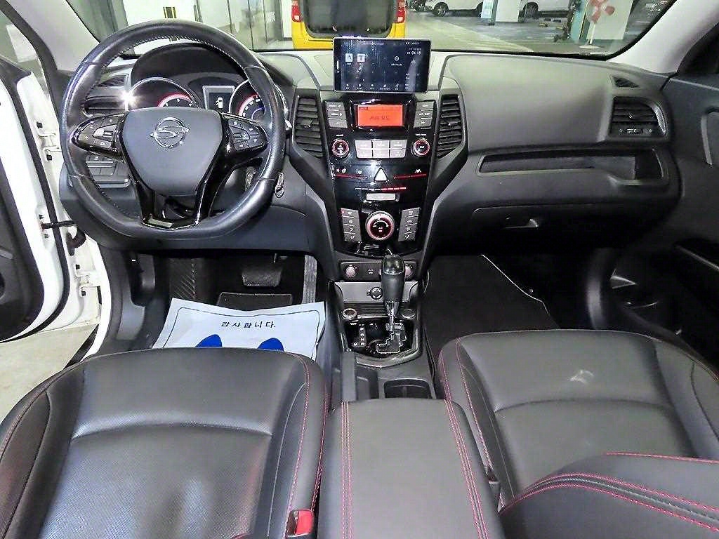 Ssangyong Tivoli - Vista 10