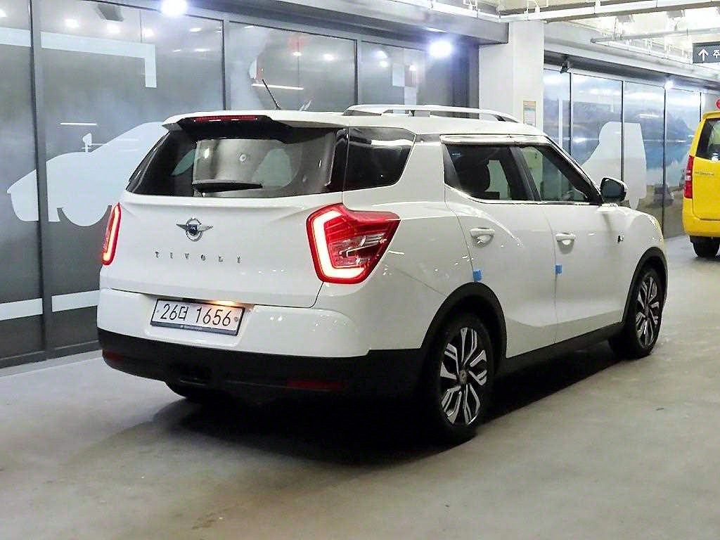 Ssangyong Tivoli - Vista 4