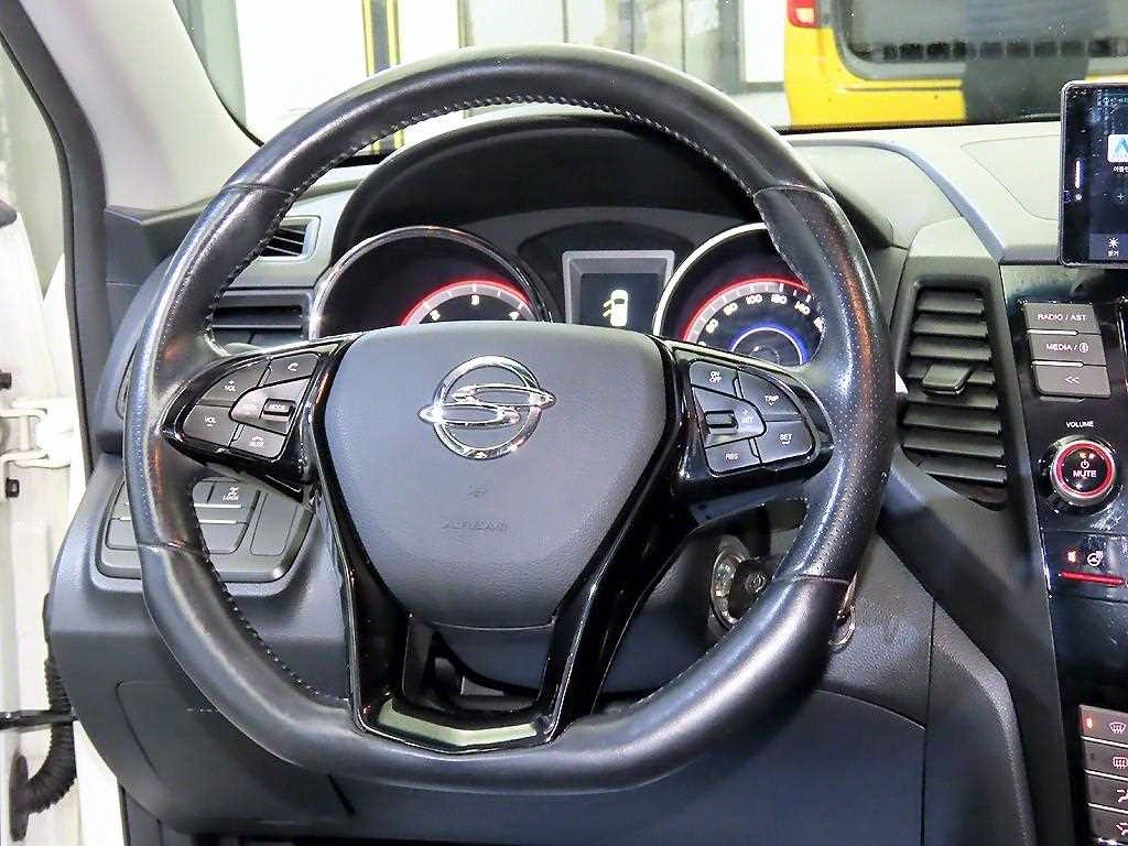 Ssangyong Tivoli - Vista 8