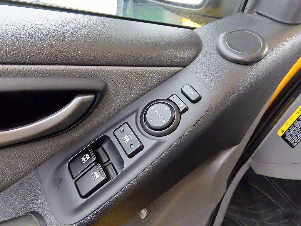 HYUNDAI Starex - Vista 11