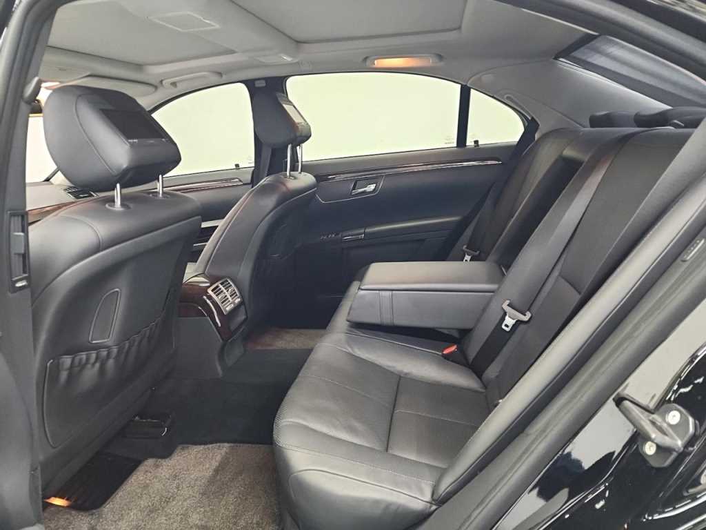 Mercedes Benz S Class - Vista 12