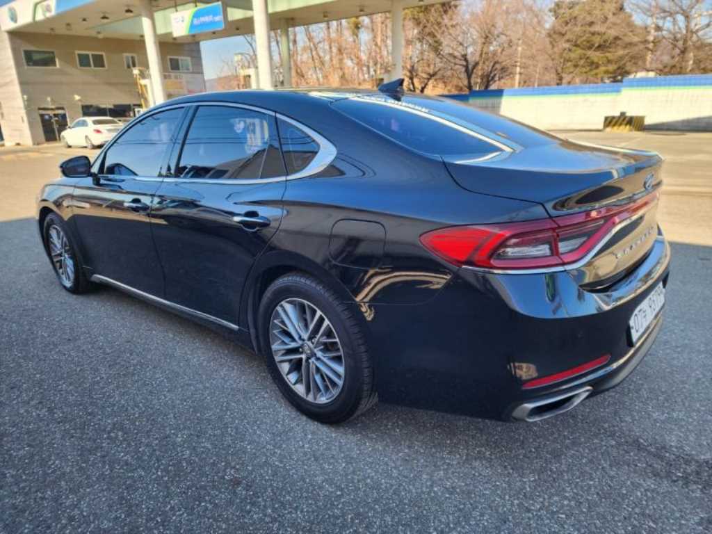 HYUNDAI Grandeur - Vista 4