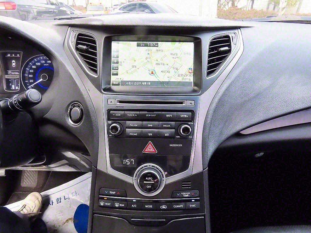 HYUNDAI Grandeur - Vista 12