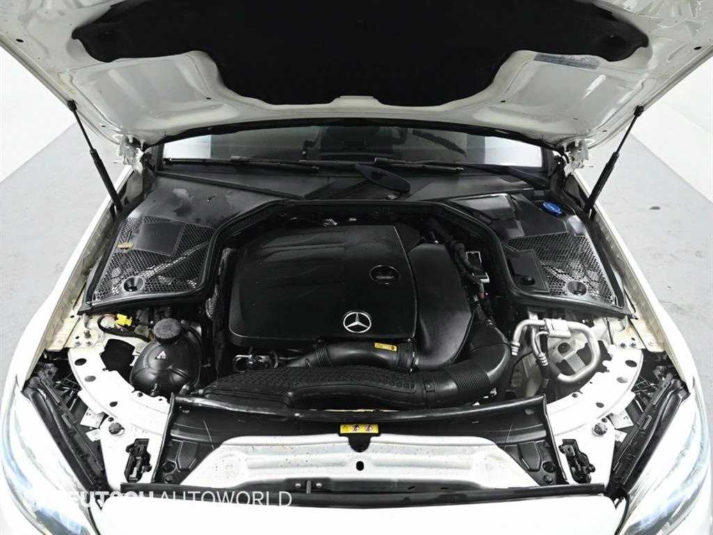 Mercedes Benz C Class - Vista 6