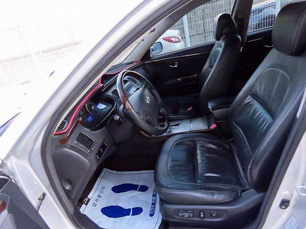 HYUNDAI Grandeur - Vista 5