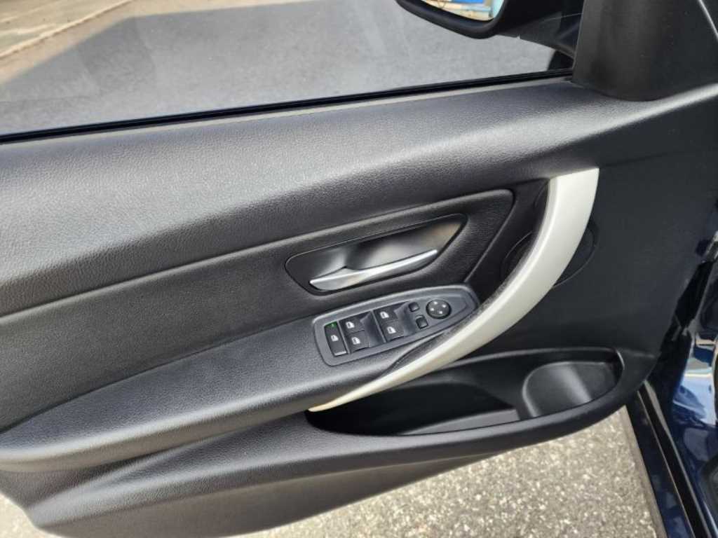 BMW 3 series 2013 Azul - Importación desde Corea - HF Imports Iquique - Foto 18