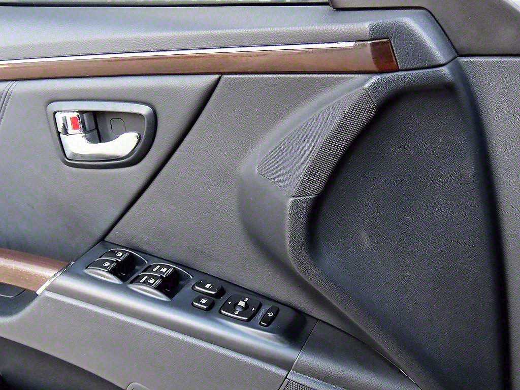 HYUNDAI Grandeur - Vista 12