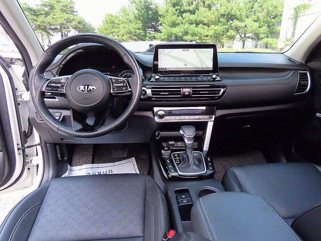 KIA Seltos - Vista 7