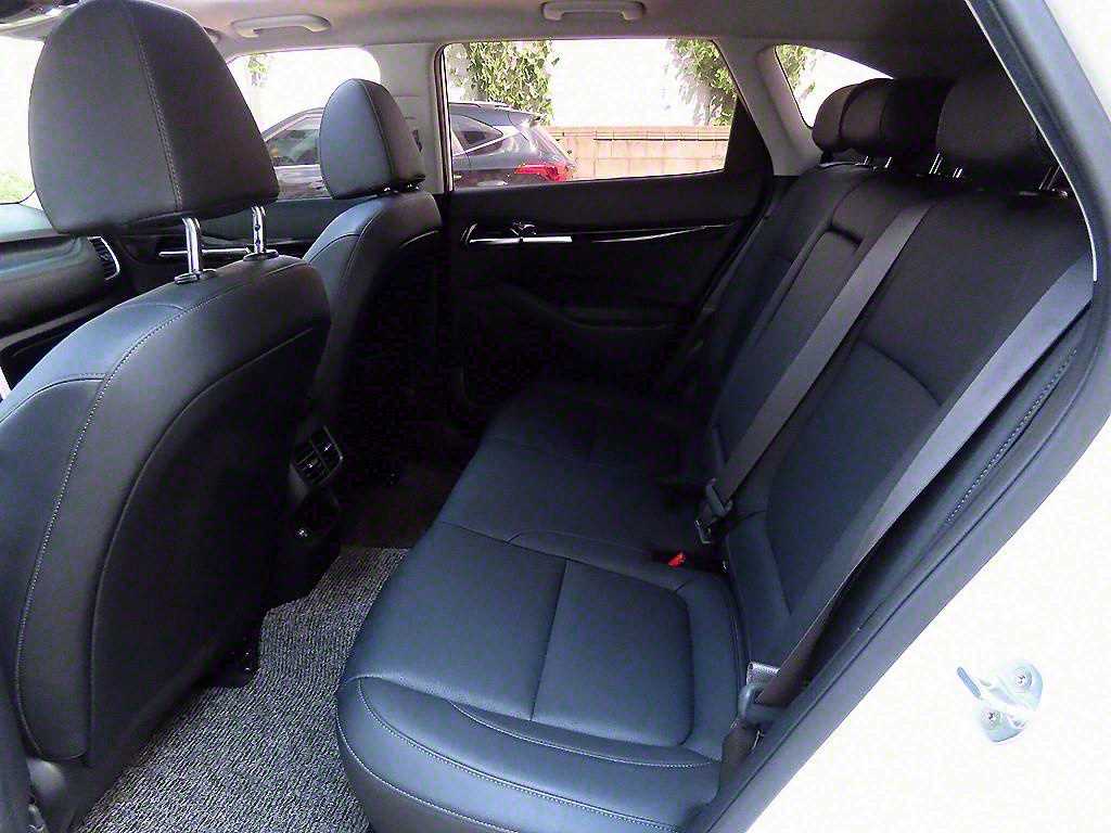 KIA Seltos - Vista 6