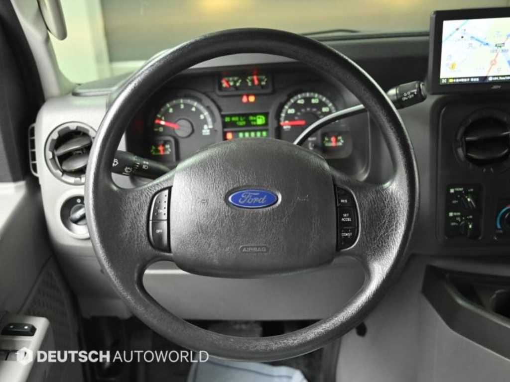 Ford E-Series 2012 Negro - Importación desde Corea - HF Imports Iquique - Foto 13