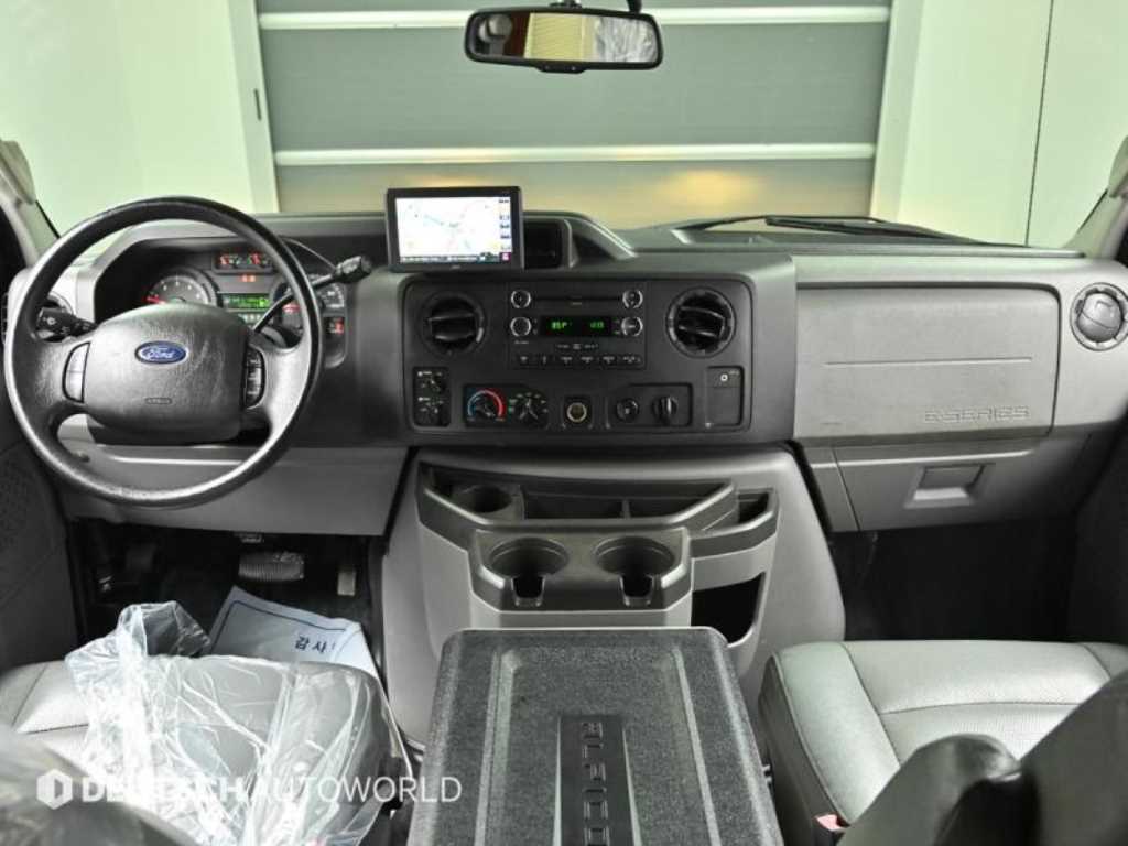 Ford E-Series - Vista 7