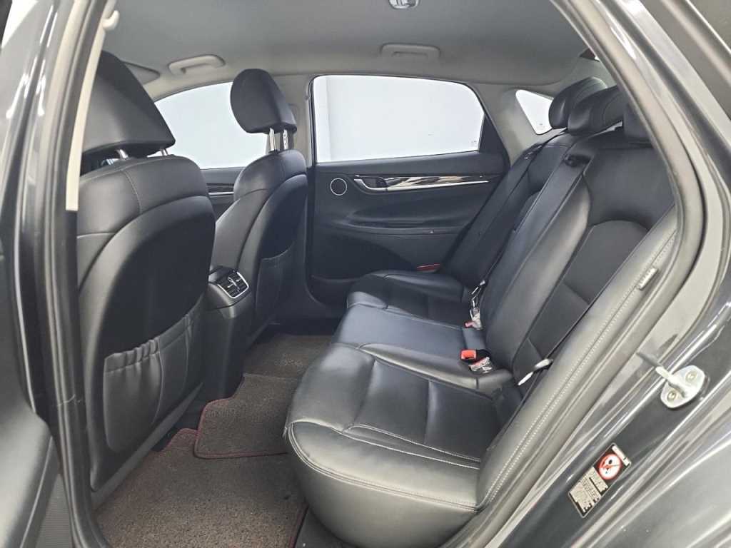 HYUNDAI Grandeur - Vista 12