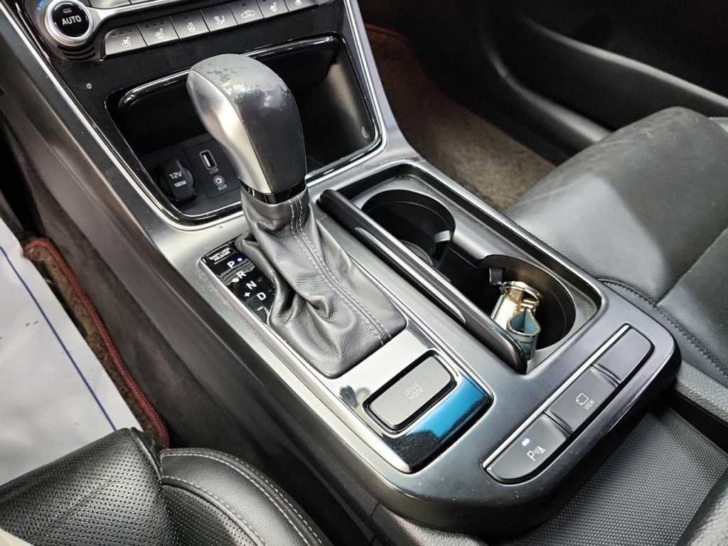 HYUNDAI Grandeur - Vista 8