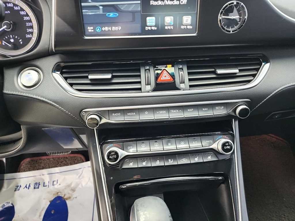 HYUNDAI Grandeur - Vista 10