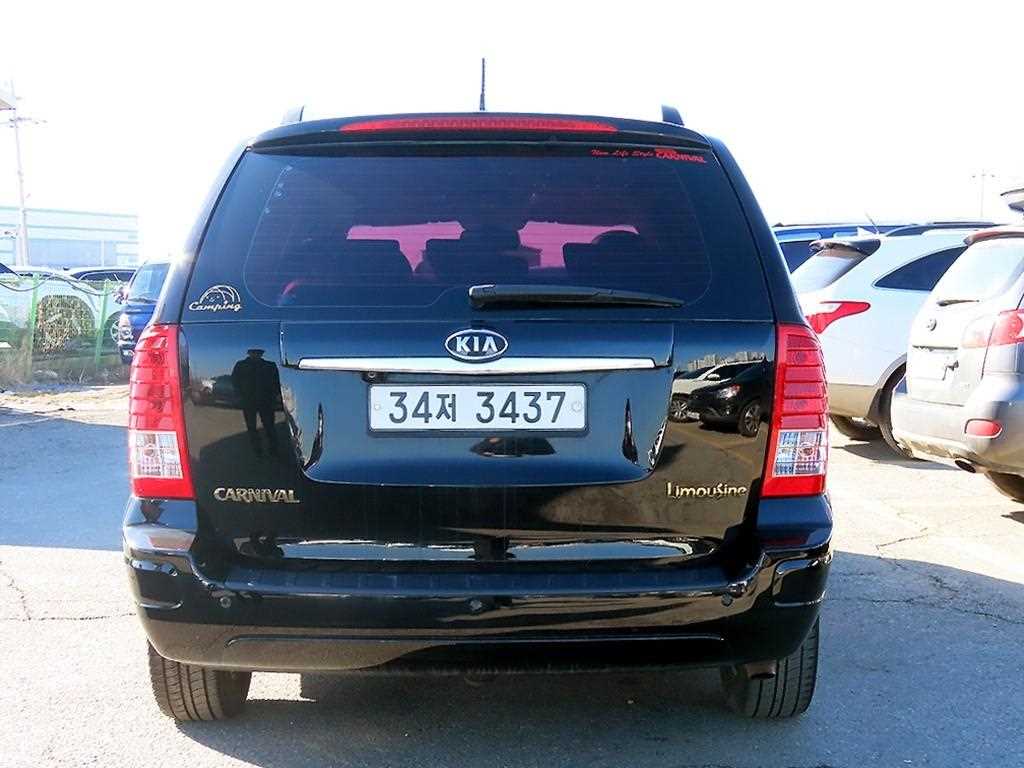 KIA Carnival - Vista 4