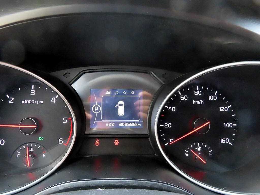 KIA Carnival - Vista 8