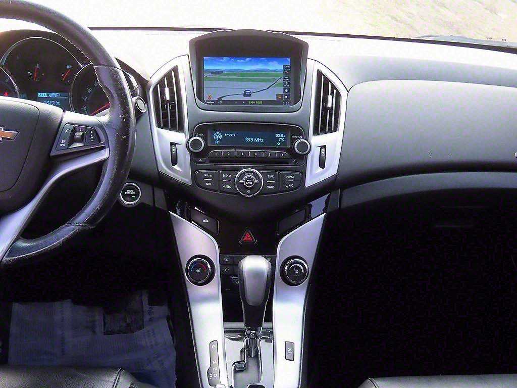 Chevrolet Cruise - Vista 10