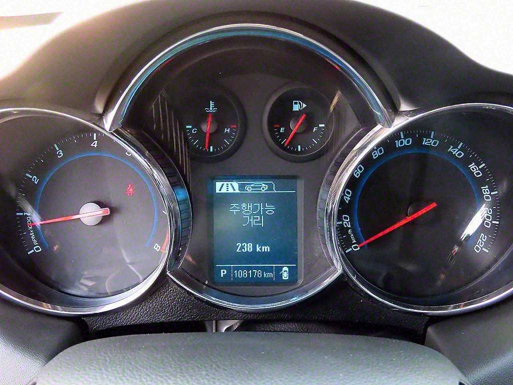 Chevrolet Cruise - Vista 8