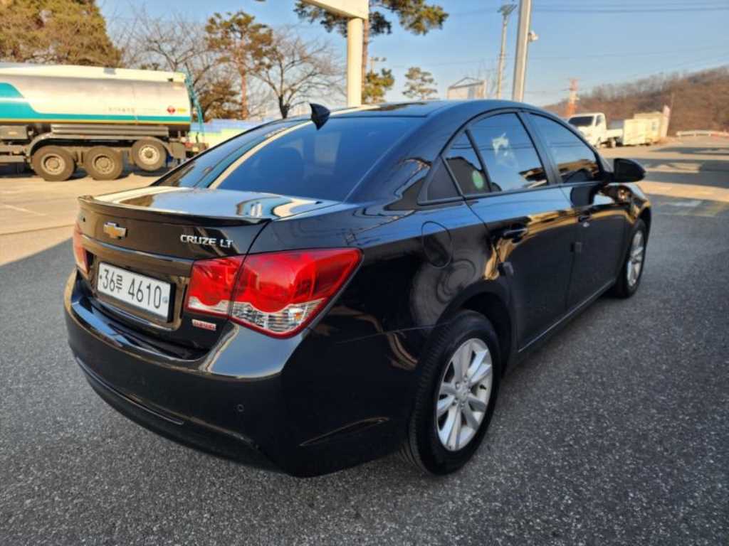 Chevrolet Cruise - Vista 4