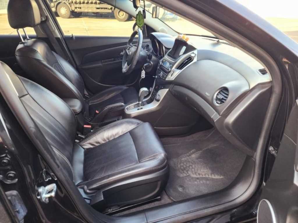 Chevrolet Cruise - Vista 7