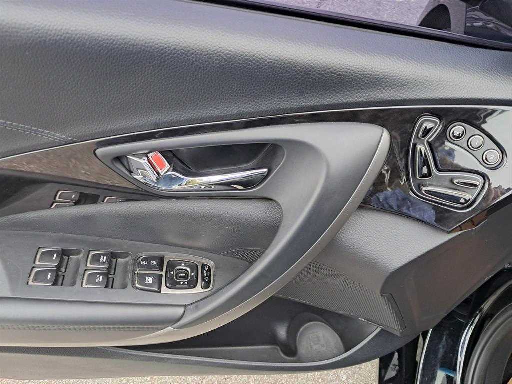 HYUNDAI Grandeur - Vista 7