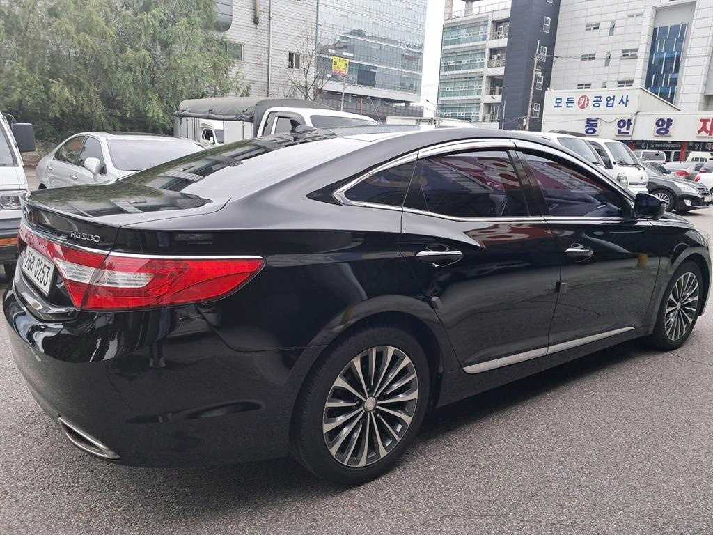 HYUNDAI Grandeur - Vista 4