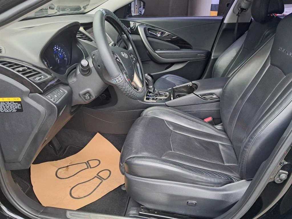 HYUNDAI Grandeur - Vista 6