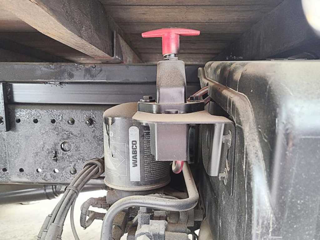 medium and large cargo Cargo 2008 Blanco - Importación desde Corea - HF Imports Iquique - Foto 15