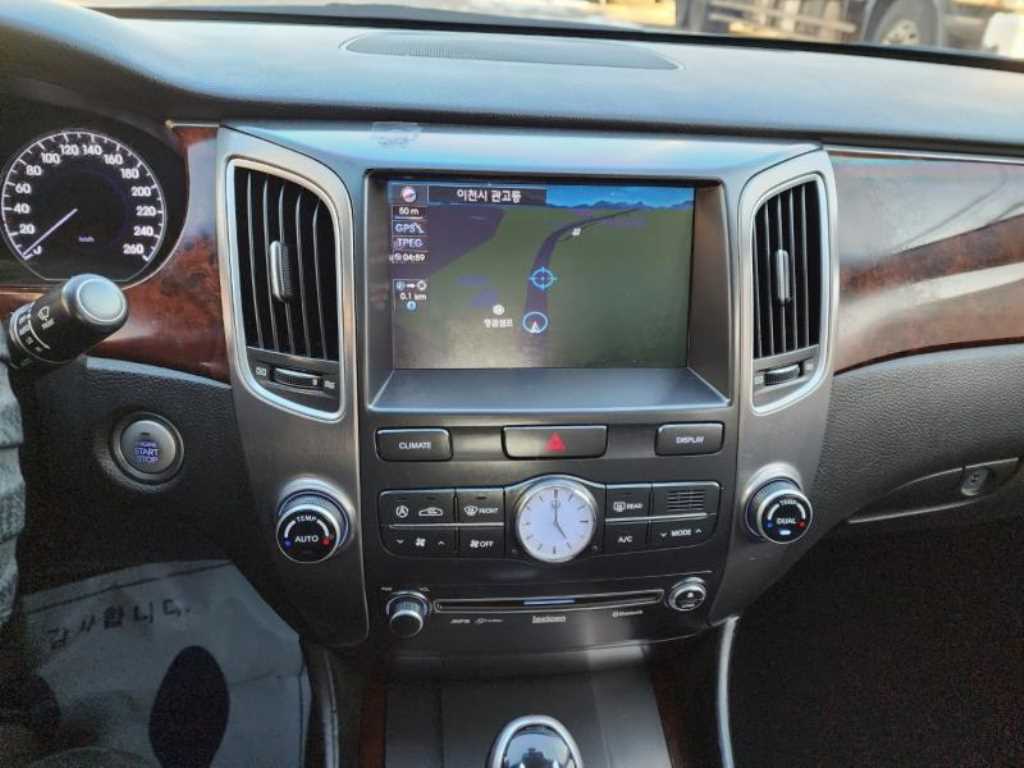 HYUNDAI Equus 2012 Negro - Importación desde Corea - HF Imports Iquique - Foto 17