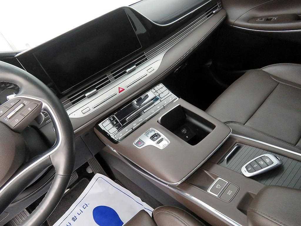 HYUNDAI Grandeur - Vista 11