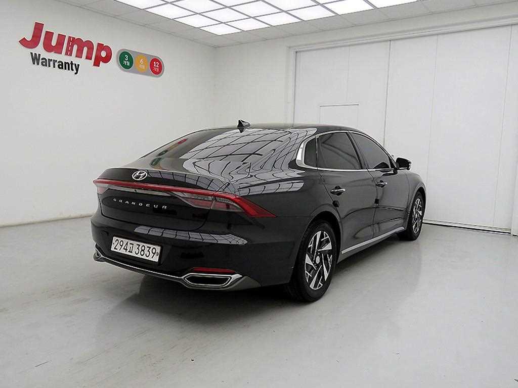 HYUNDAI Grandeur - Vista 4