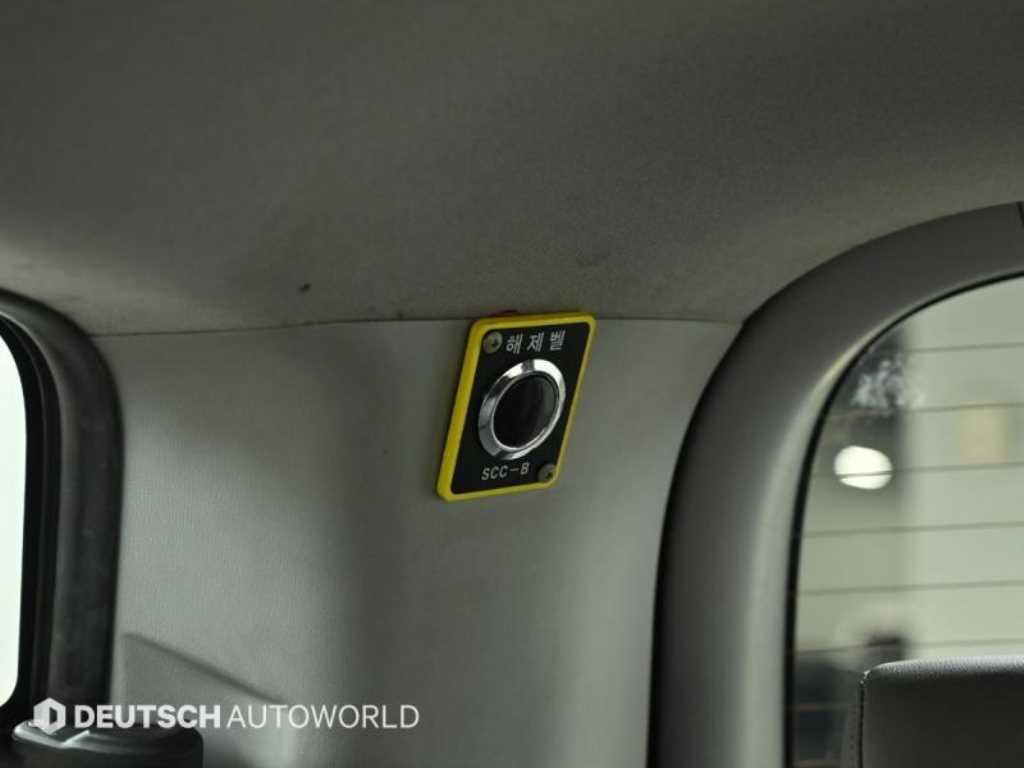 HYUNDAI Starex 2019 Amarillo - Importación desde Corea - HF Imports Iquique - Foto 16