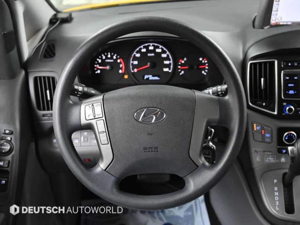 HYUNDAI Starex 2019 Amarillo - Importación desde Corea - HF Imports Iquique - Foto 13