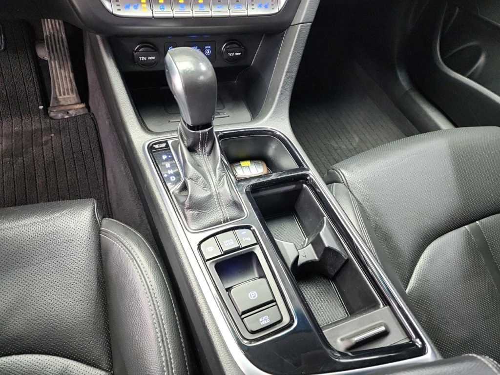 HYUNDAI Sonata - Vista 8