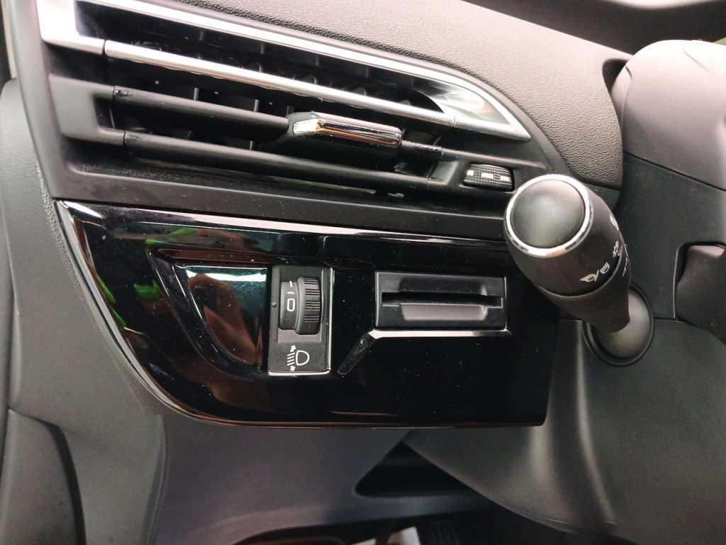 Citroen C4 2017 Blanco - Importación desde Corea - HF Imports Iquique - Foto 17