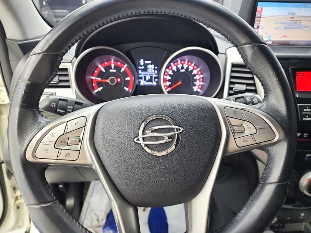 Ssangyong Tivoli - Vista 9