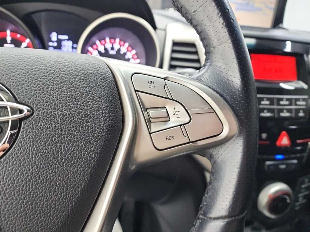 Ssangyong Tivoli 2016 Blanco - Importación desde Corea - HF Imports Iquique - Foto 15