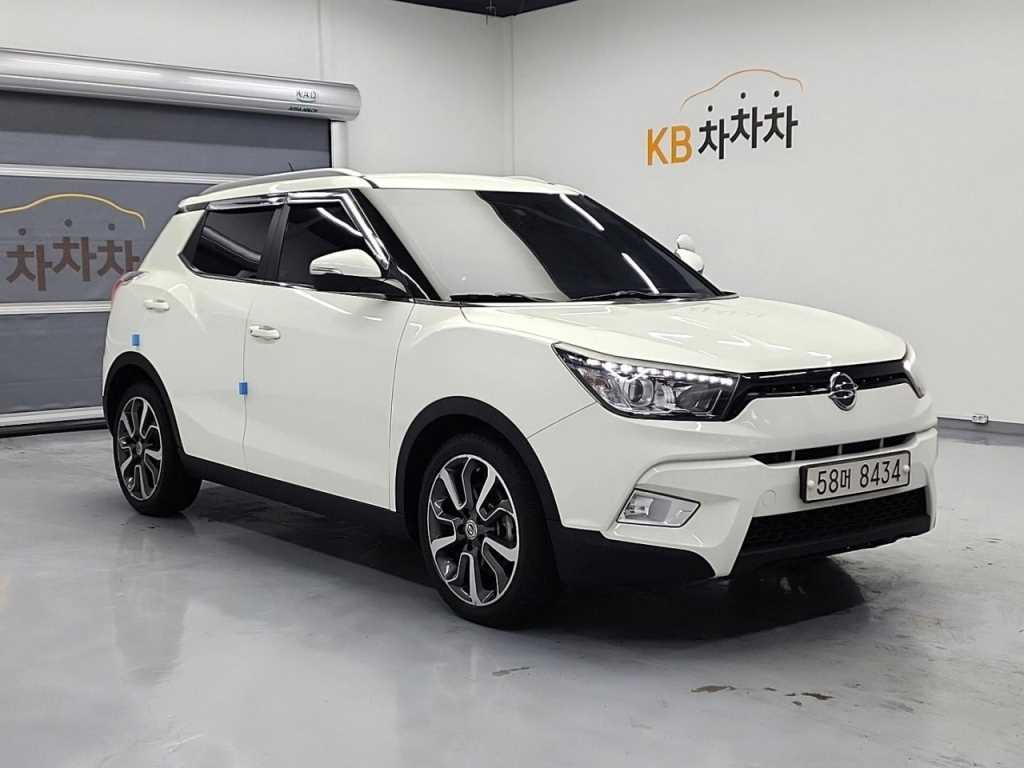 Ssangyong Tivoli - Vista 4