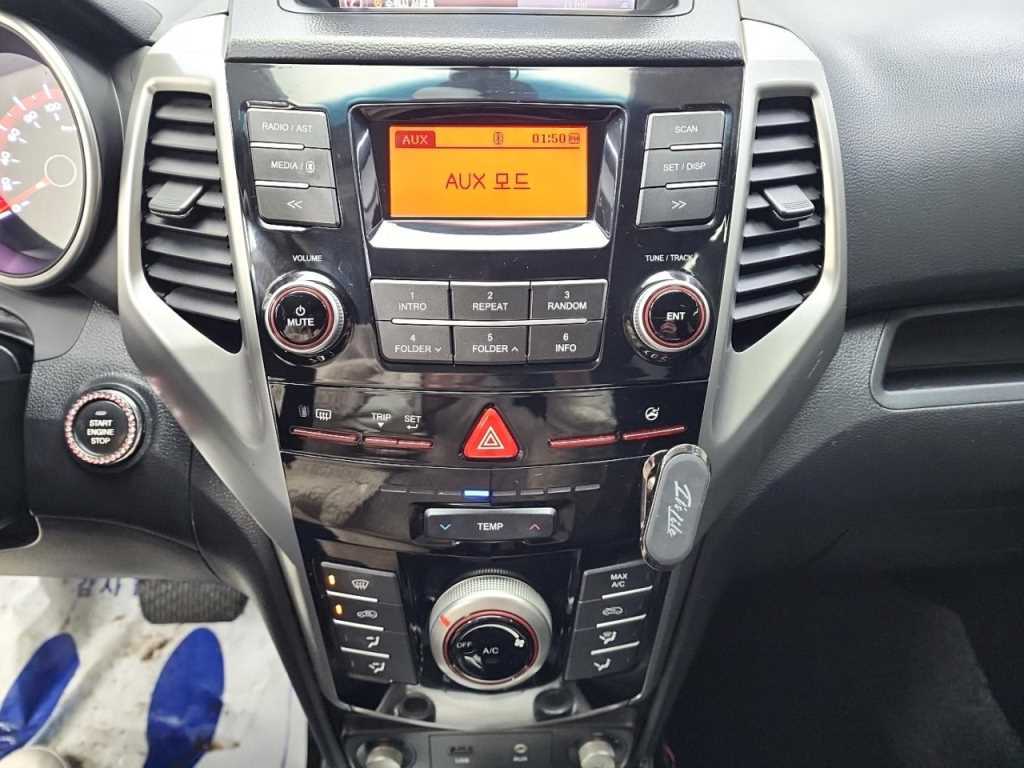 Ssangyong Tivoli - Vista 10