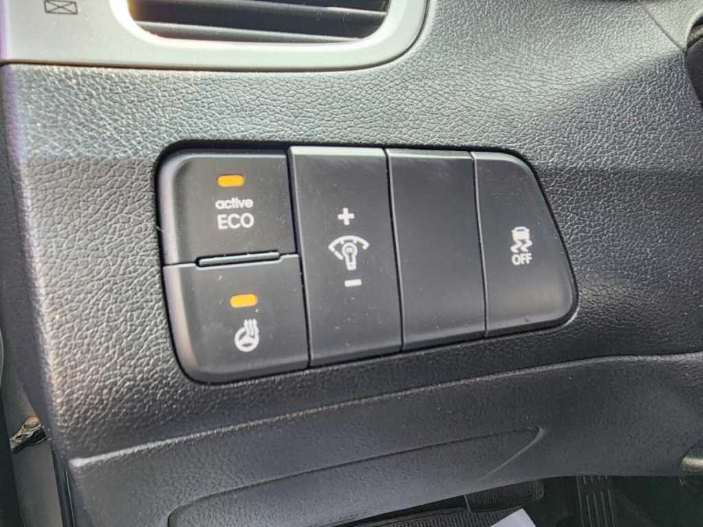 HYUNDAI Avante - Vista 12